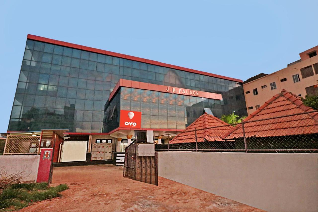 Oyo J P Palace Hotel Dod Ballāpur Exterior photo